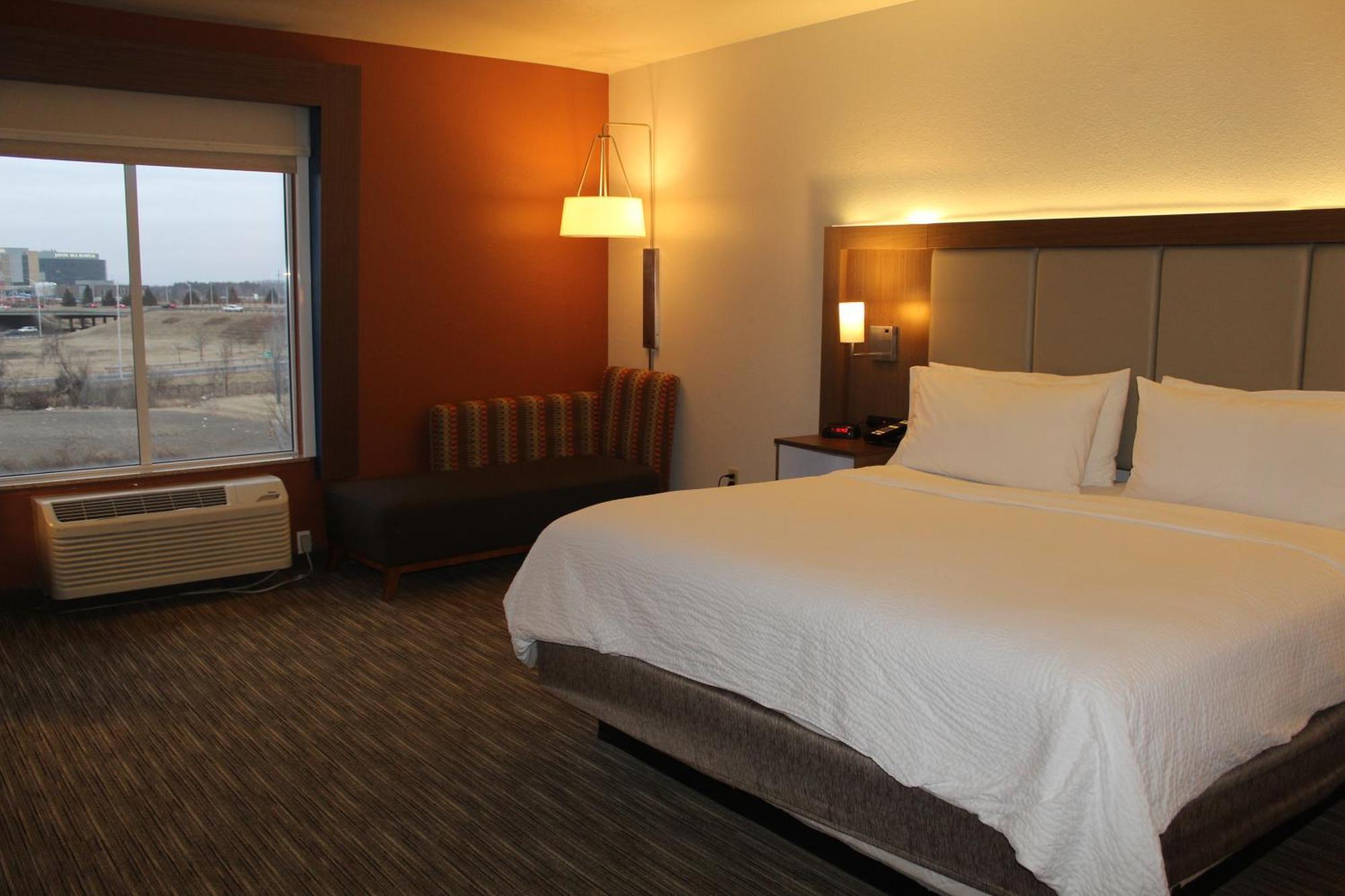 Holiday Inn Express Rockford-Loves Park By Ihg Exterior photo